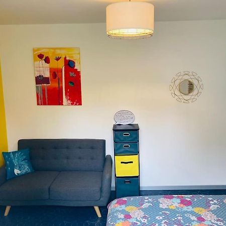 Logement Independant,Calme A 2 Pas Du Centre Ville Lannion Kültér fotó