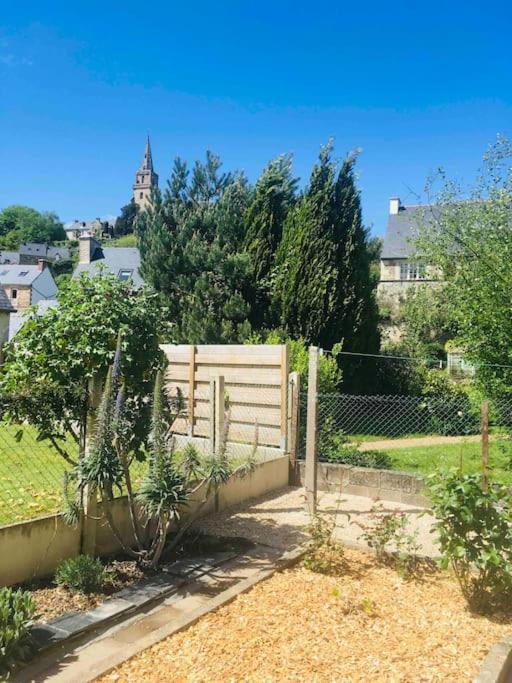 Logement Independant,Calme A 2 Pas Du Centre Ville Lannion Kültér fotó