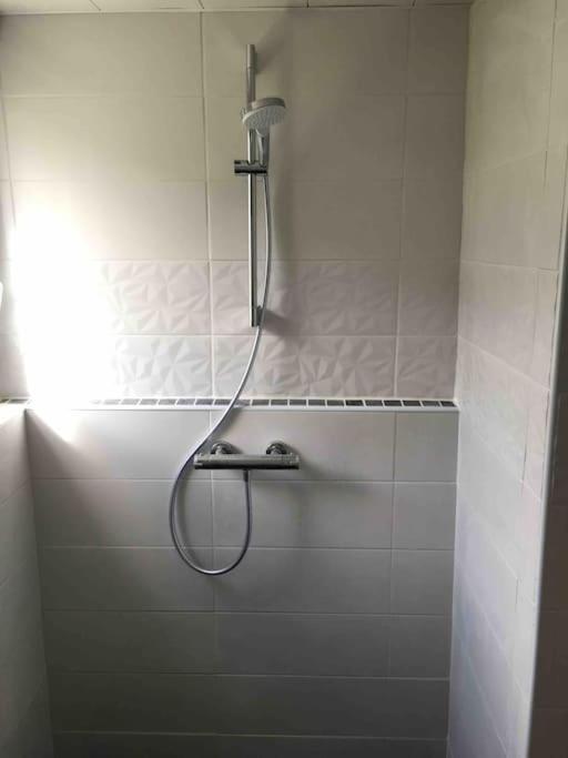 Logement Independant,Calme A 2 Pas Du Centre Ville Lannion Kültér fotó